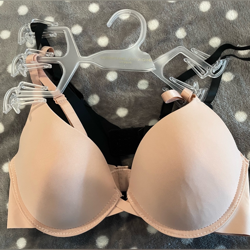 2 UNWORN bras- 34B Adrienne Vittadini